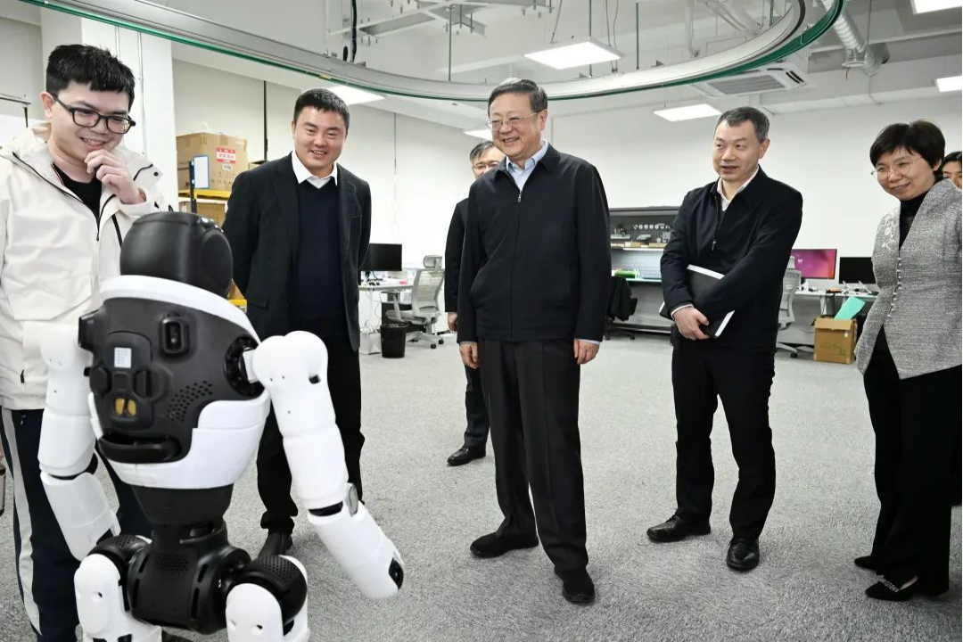 上海市委书记陈吉宁专题调研j9娱乐机器人